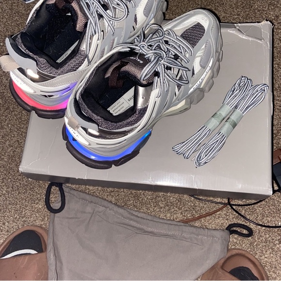 Grey Balenciaga LED Track - Picture 5 of 8